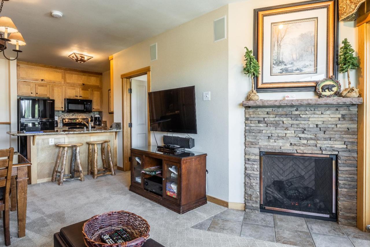Juniper Springs Lodge #413 - Luxury Ski In Ski Out! 2 Bedroom Mammoth Lakes Exterior photo