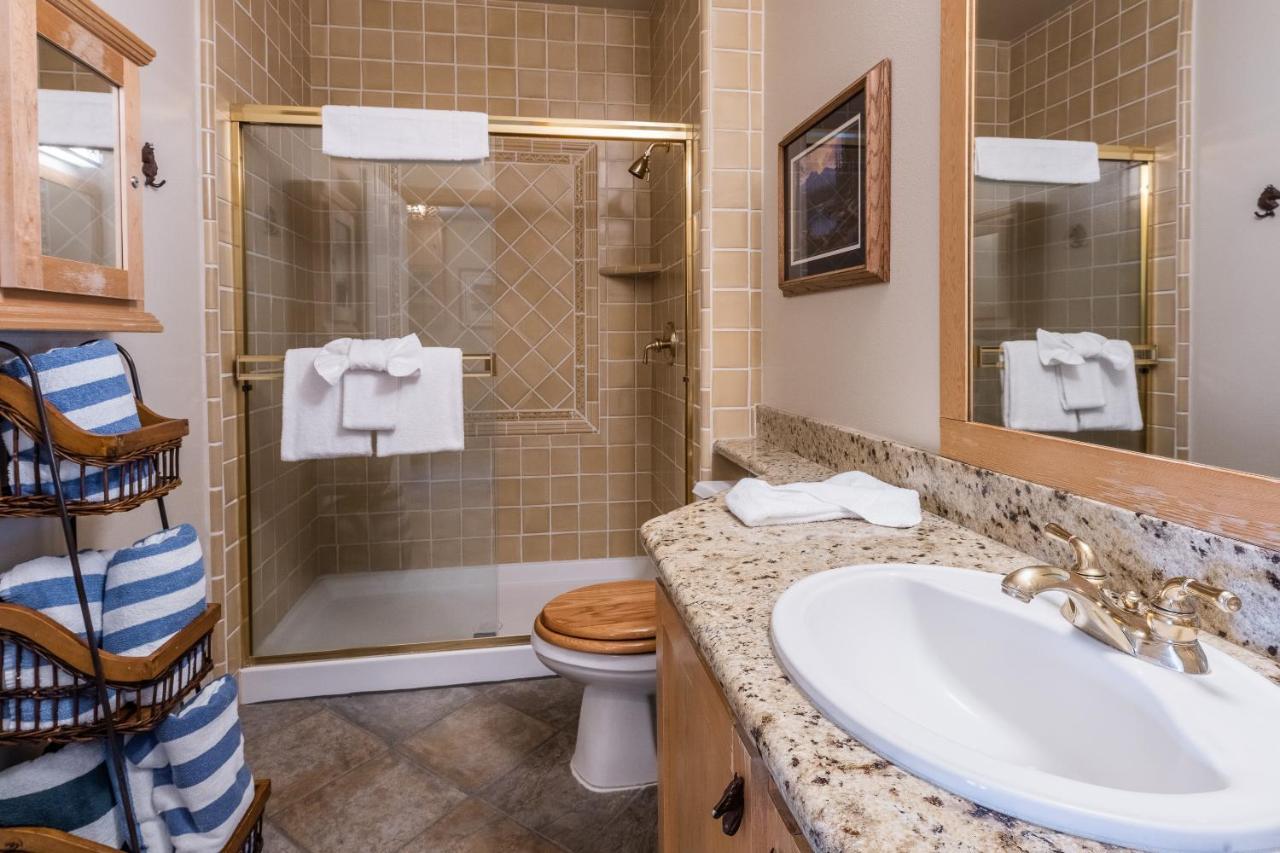 Juniper Springs Lodge #413 - Luxury Ski In Ski Out! 2 Bedroom Mammoth Lakes Exterior photo